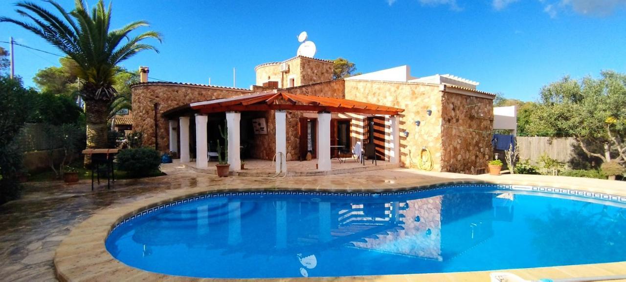 Villa Sanchez In Strandnahe Mit Pool, Jacuzzi, Klima, Wifi, Gas Bbq Santanyí Esterno foto